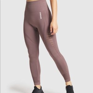Gymshark Energy+ Seamless Leggings in Taupe - L